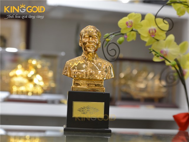 Thờ cúng tượng đồng Bác Hồ cần lưu ý những gì?