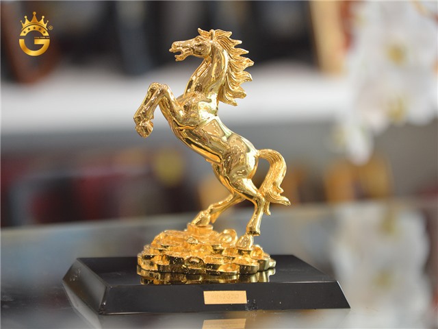 Tượng ngựa bằng đồng phong thủy tại Đồ đồng Việt Cần Thơ