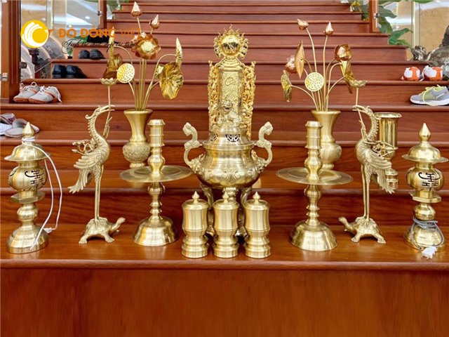 Bộ ngũ sự hoa sòi tai mây trơn KT 50cm đồng vàng giá rẻ