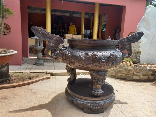 Địa chỉ đúc lư hương đồng thờ cúng tại Vĩnh Long