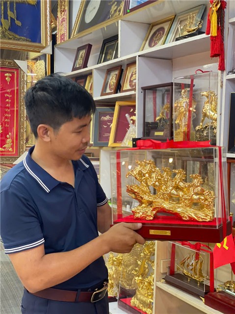 ĐƯỜNG CÔNG DANH SỰ NGHIỆP THĂNG TIẾN VỚI TƯỢNG MÃ ĐÁO THÀNH CÔNG DÁT VÀNG