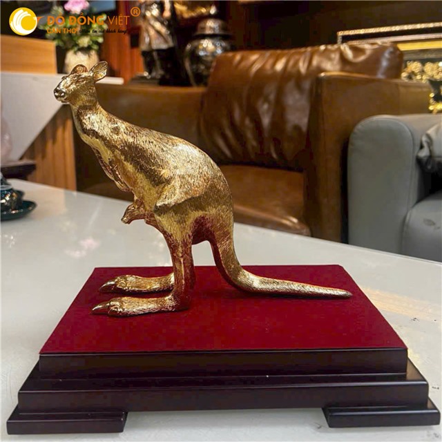 TƯỢNG CHUỘT TÚI MẠ VÀNG – QUÀ TẶNG SANG TRỌNG CHO ĐỐI TÁC, KHÁCH HÀNG NGƯỜI ÚC