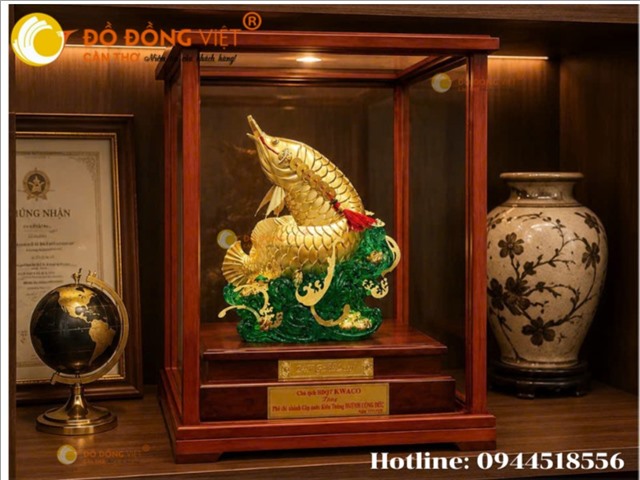 Tượng Cá Rồng Phong Thủy Mạ Vàng 24K – Biểu Tượng Tài Lộc Và Quyền Uy Đẳng Cấp