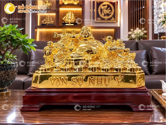 Tượng Phật Di Lặc Ngũ Phúc Ngồi Trên Núi Tiền – Biểu Tượng Cát Tường Và Thịnh Vượng